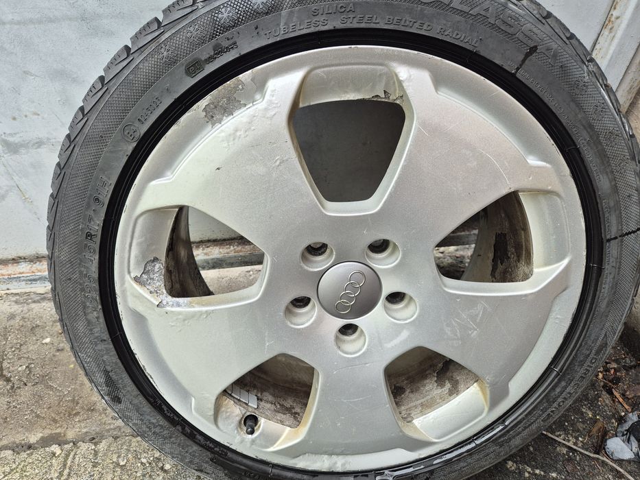 2бр зимни гуми Ласа/ 225-45-17/ 2020г/ 8.2мм грайфер/