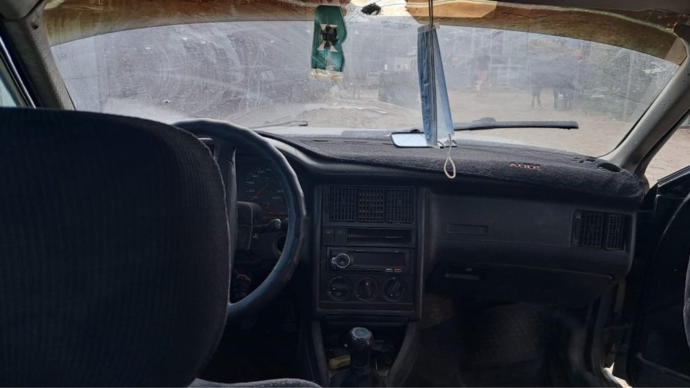 Ауди 80  обьем 1.8  в 3
