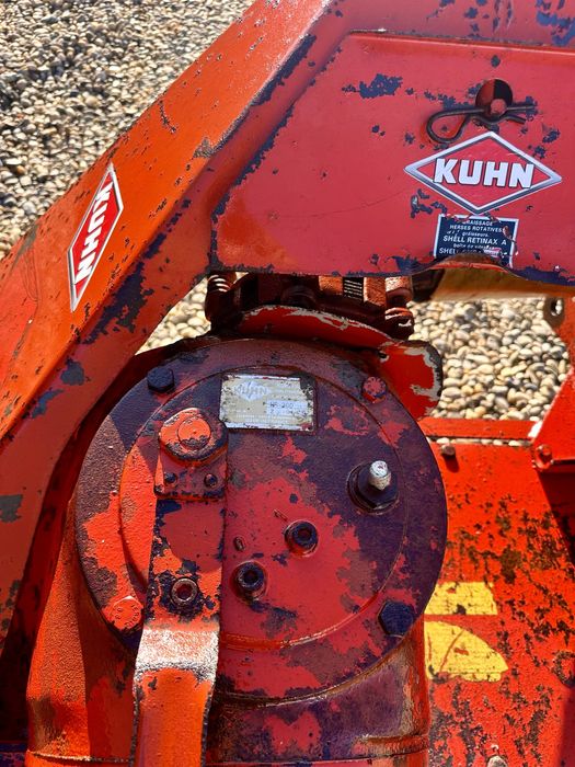 Freza Kuhn 3m grapa rotativa pe cutite     Piese utilaje