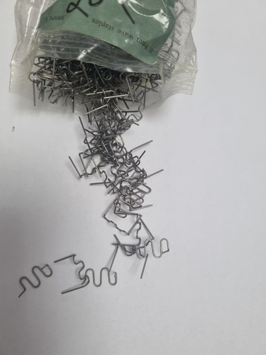 Capse( agrafe)pentru pistol de lipit plastic