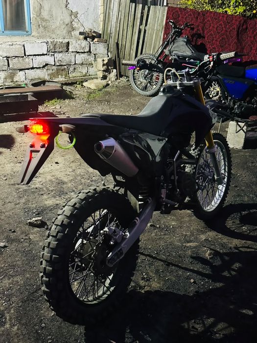 СРОЧНО продам эндуро 250куб