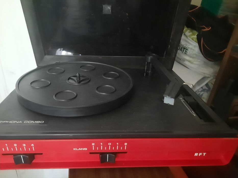 Pikup  cu amplificare.nu are boxele.