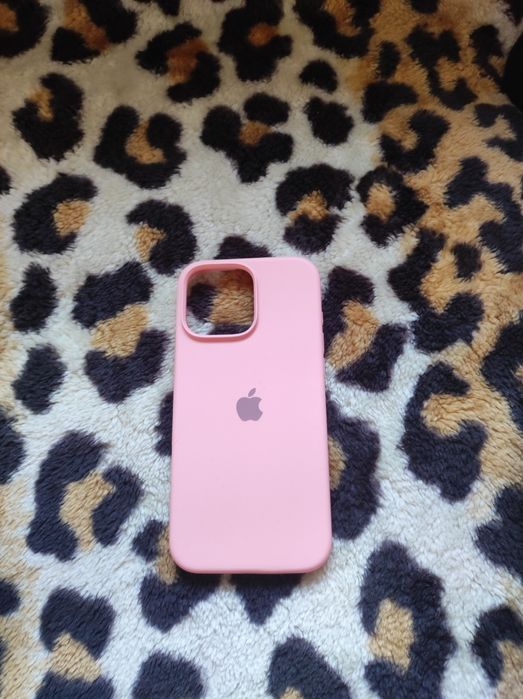 Чехлы на айфон 16 про макс