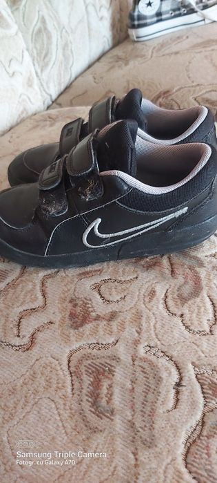 Adidasi Nike marimea 30