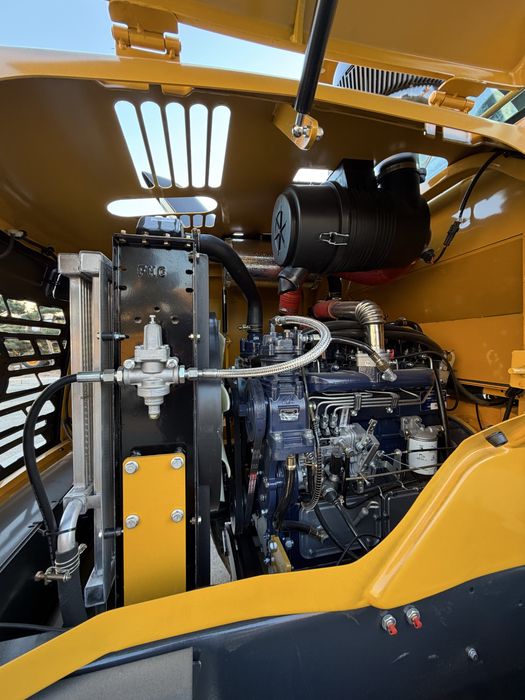 Погрузчик фронтальный