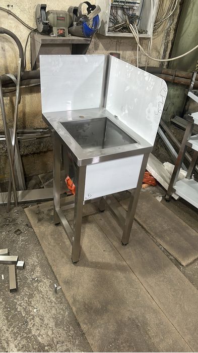 Стол разделочный из нержавейки