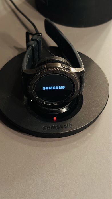 Электронные наручные смарт-часы Samsung