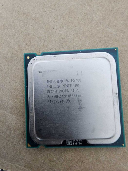 Компьютерге двух ядерный Процессор тас сатылады! 2 ядро 2 поток!