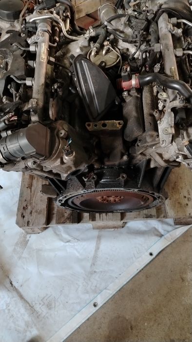 Двигател Мерцедес 642.930 / Mercedes OM 642. 930