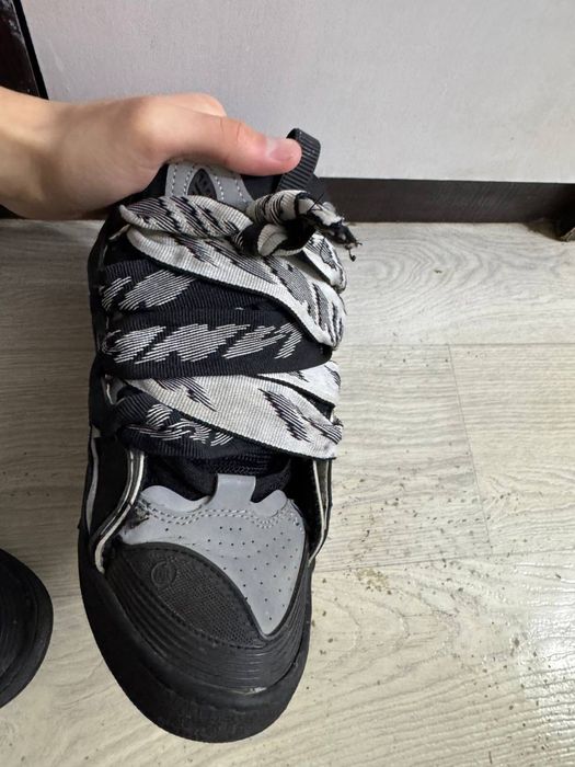 lanvin curb black-white