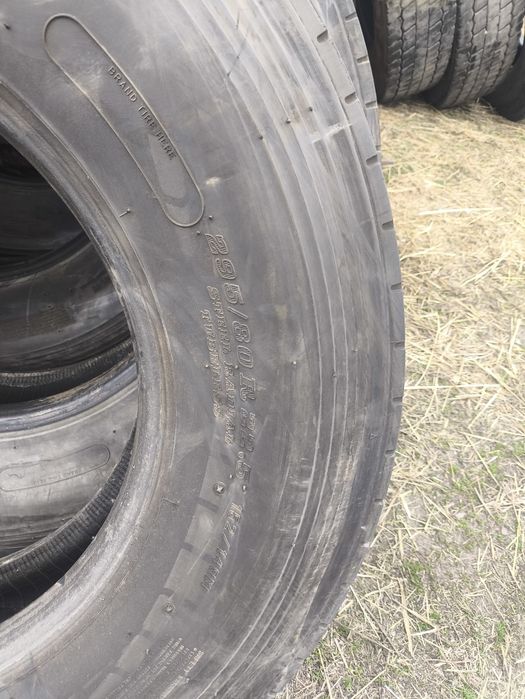 Продам резину на КамАЗ