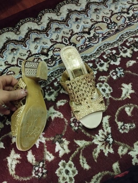 Oyoq kiymlar 38razmer