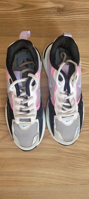 Дамски Маратонки NIKE
