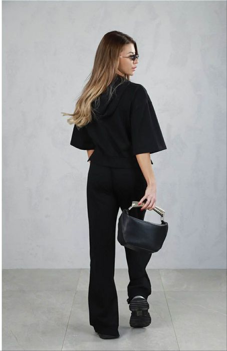 Чисто нов комплект Pause