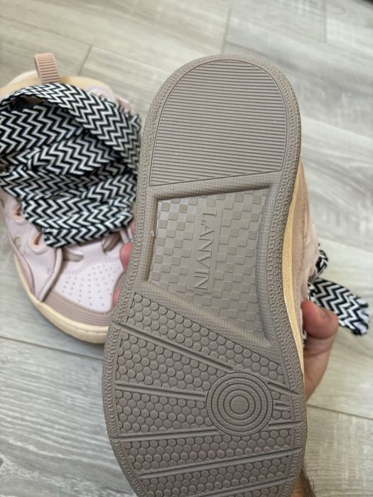 Lanvin Curb