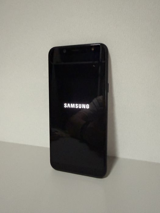 Продам самсунг а8