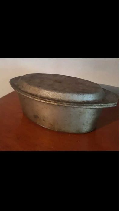 Казан утятница для приготовления утки или небольшого гуся.