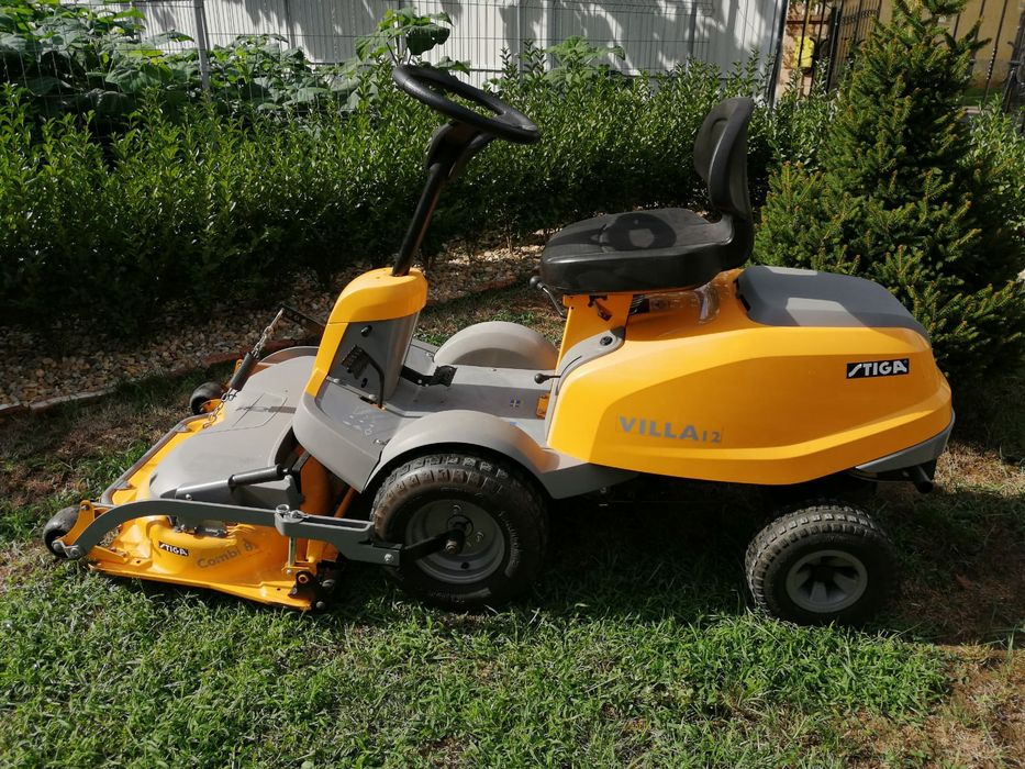 Mașină de tuns iarbă