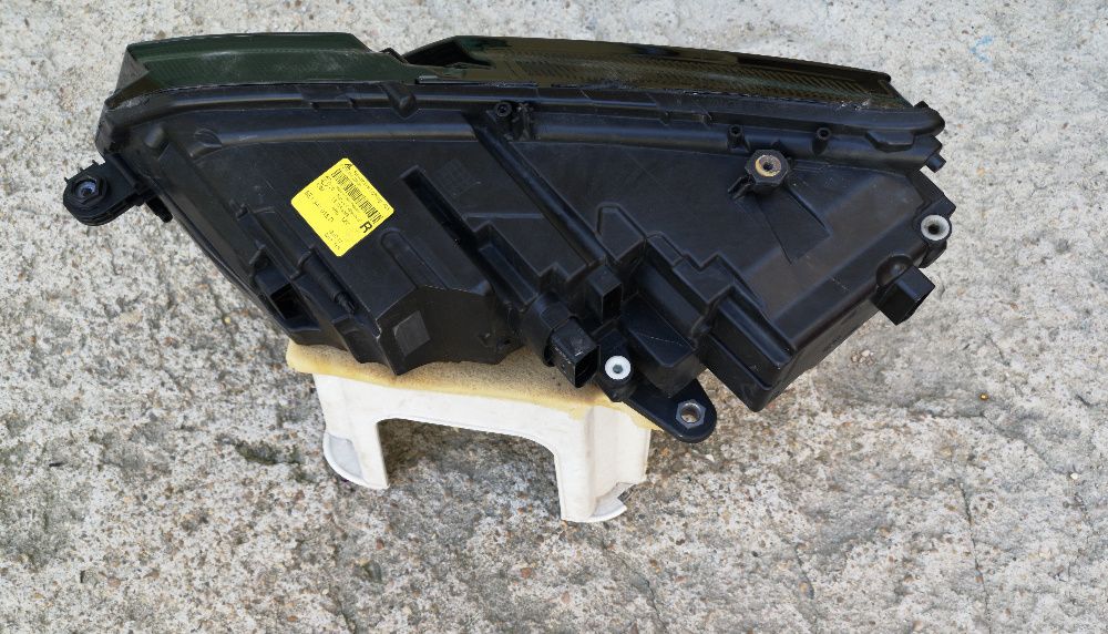 Оригинални   фарове Ляв Десен  Шкода Октавия Skoda Octavia Full Led