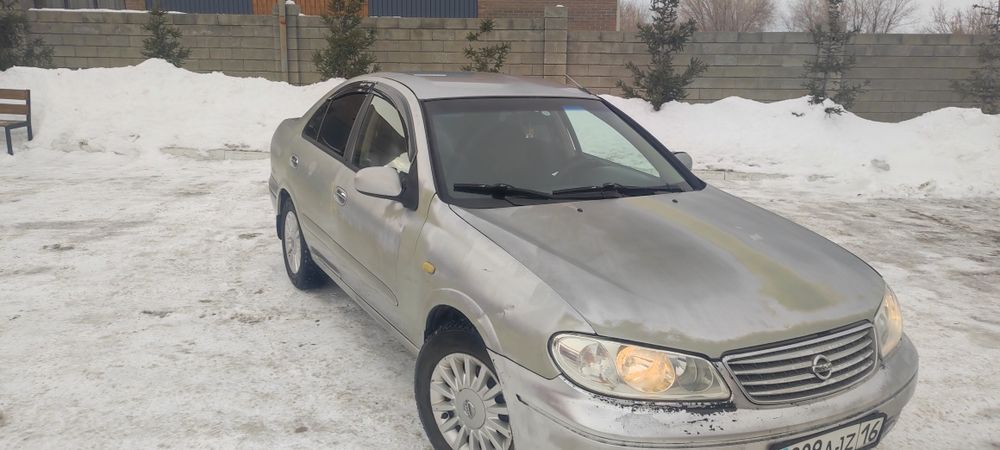 Автомобиль Ниссан Санни