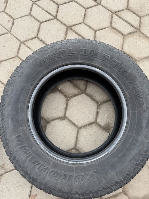 Продам шины Yokohama 265/65/17