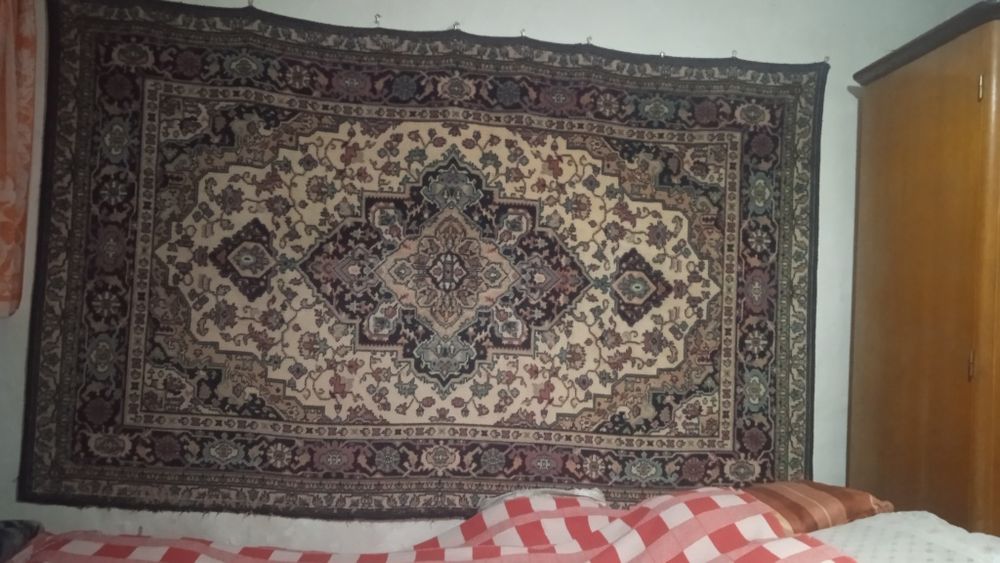 Продаётся ковёр в хорошем состоянии
