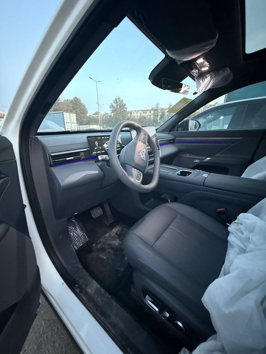**Dongfeng 008 Restayling Gibrid 2026