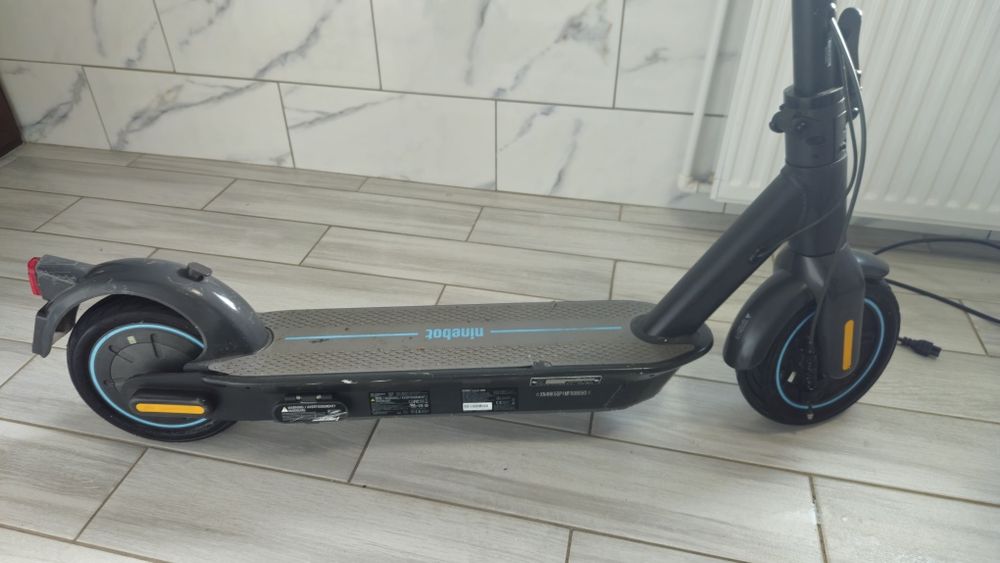 Vand  trotineta Segway Nineboot g30