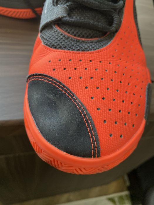 Продам кроссовки для баскетбола адидас