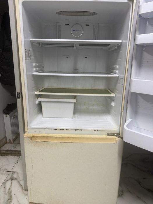 Холодильник на зап части