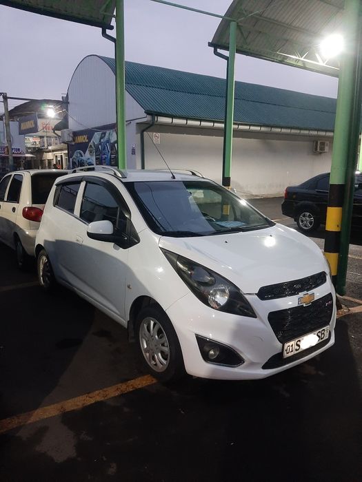 Spark sotiladi 2011 yil 4 pozitsiya A/t Metan 4 pokolena