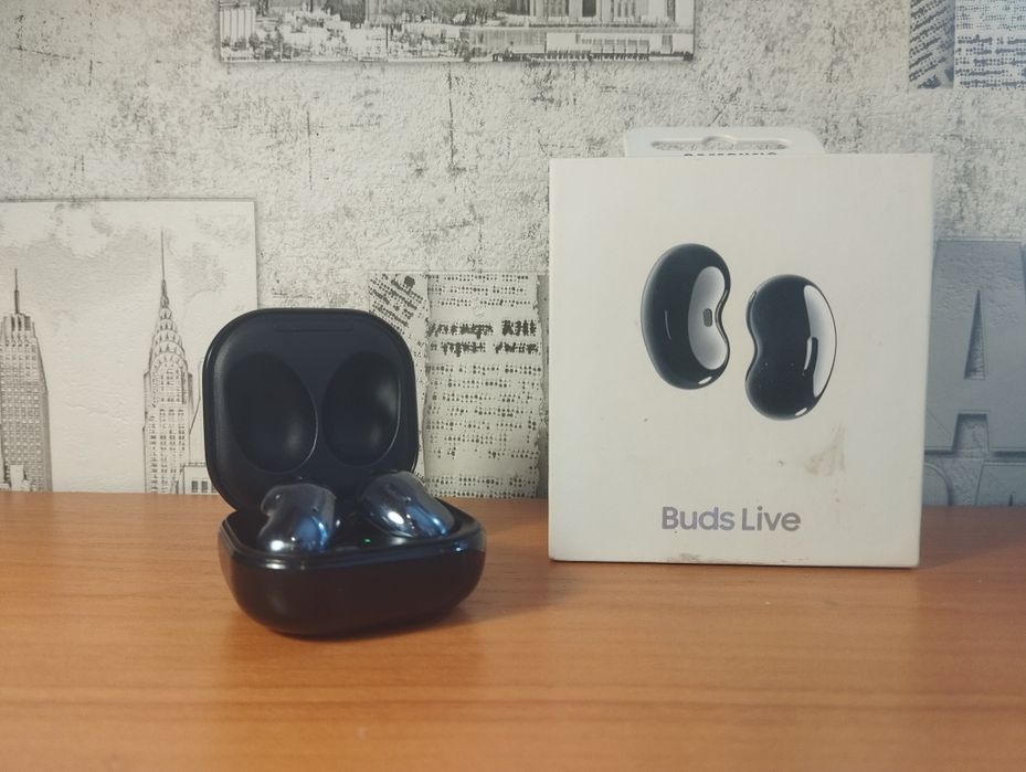 Продаю наушники Samsung Galaxy Buds Live