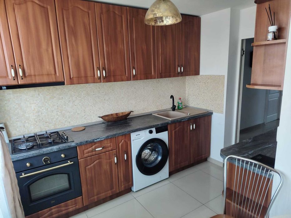 Ofer spre inchiriere apartament 3 camere
