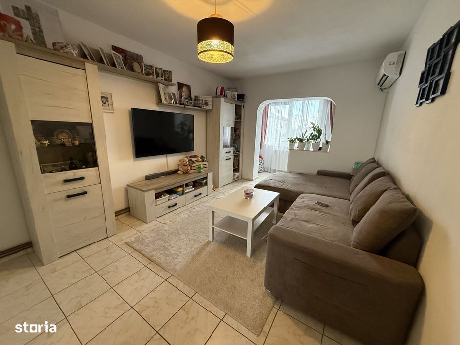 Apartament cu 3 camere, decomandat - Lipovei — fotografia 1