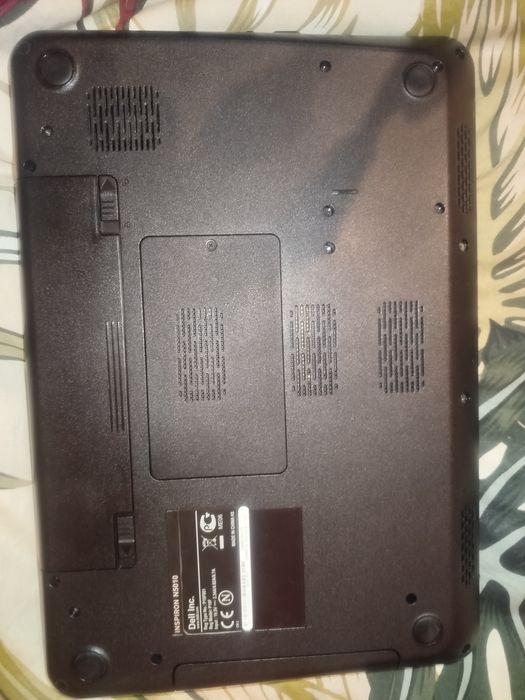 Лаптоп Dell Inspiron N5010