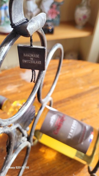 Декоративна стойка, поставка за вино от ковано желязо нова