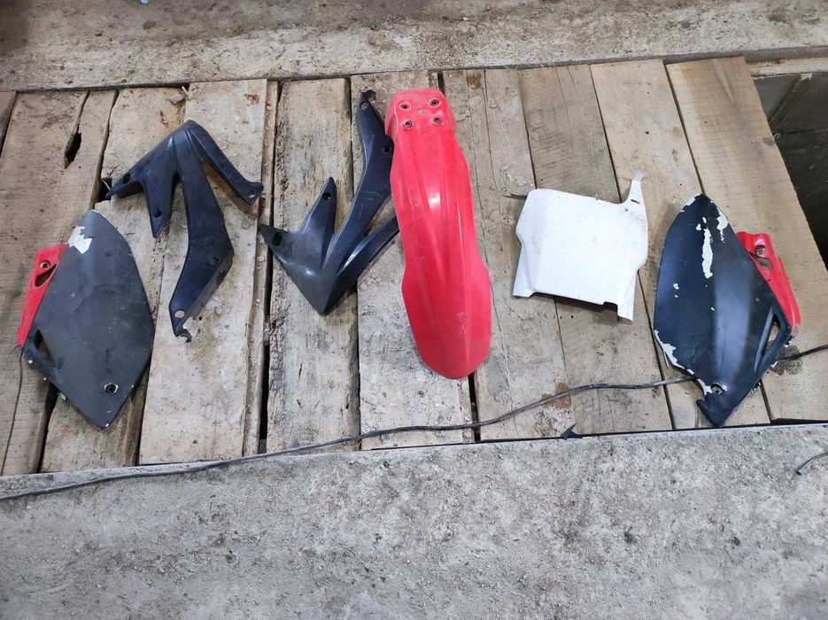 Пластмаси Хонда црф