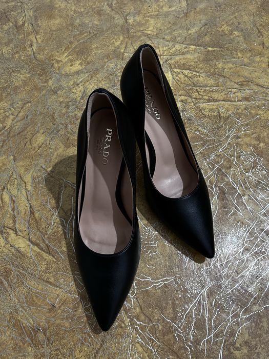 Туфли от PRADA натуральная кожа.