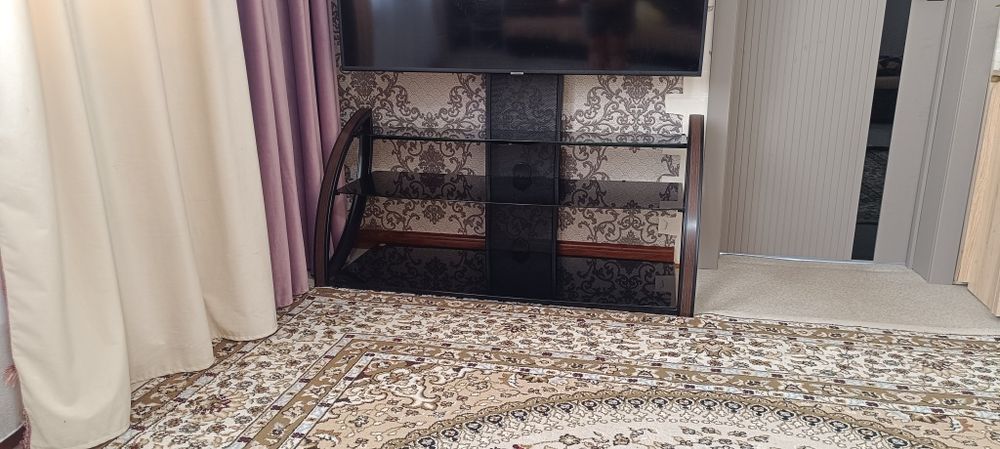 Тумба под Тв. Состоянии отл