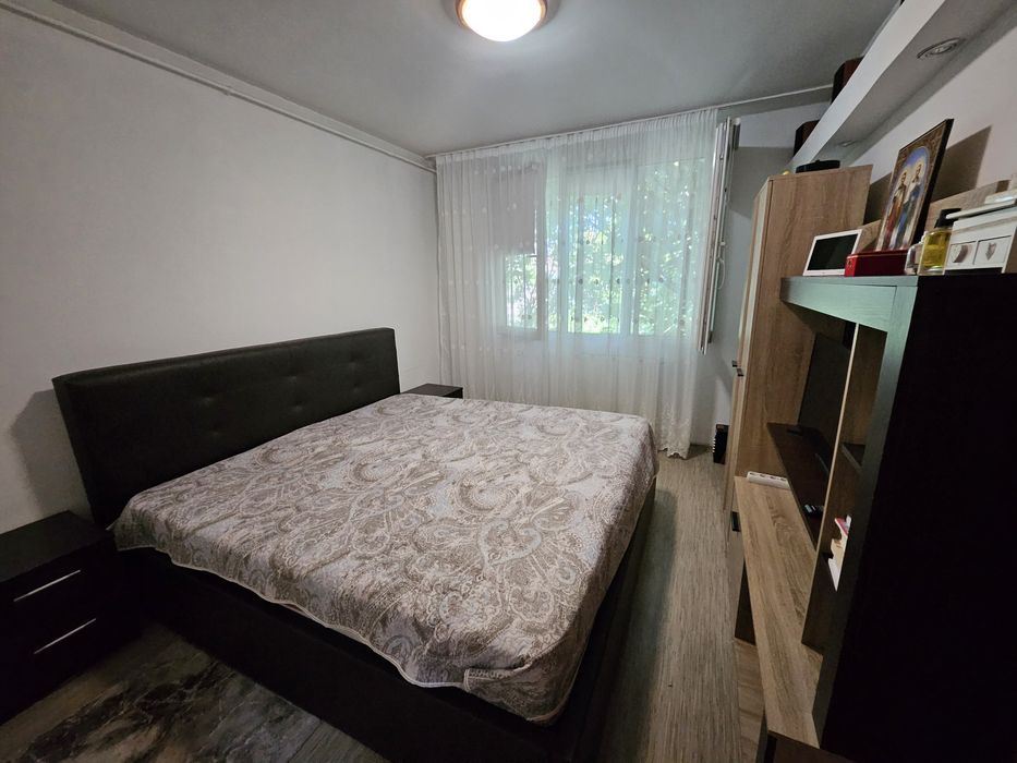 Apartament 2 camere decomandat, mobilat, loc de parcare inclus. Zona Sos.Giurgiului cu Luica