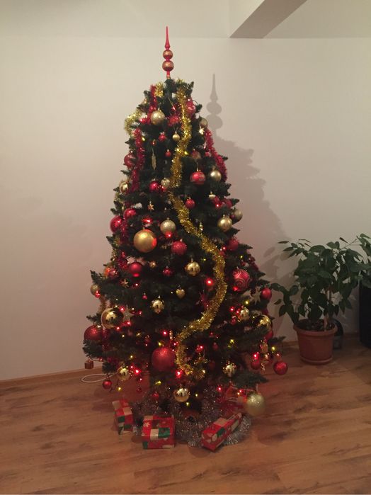 Brad Craciun artificial