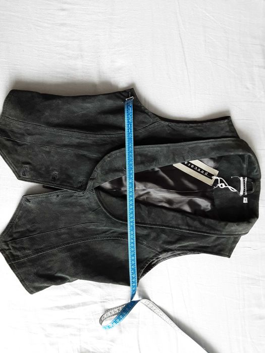 Елек "Pescara", нов , естествена кожа-велур.