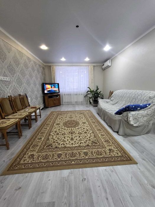 Продается 3 комн кв р-н Караван