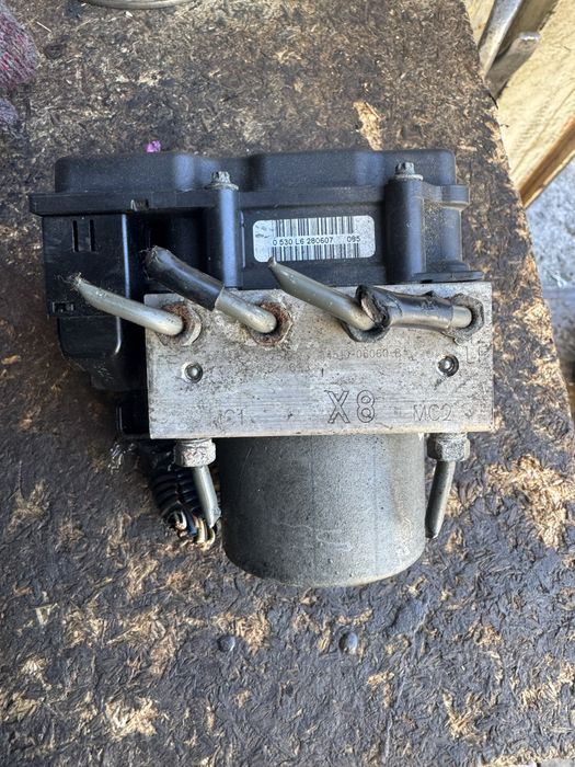 Камри 40 Блок ABS