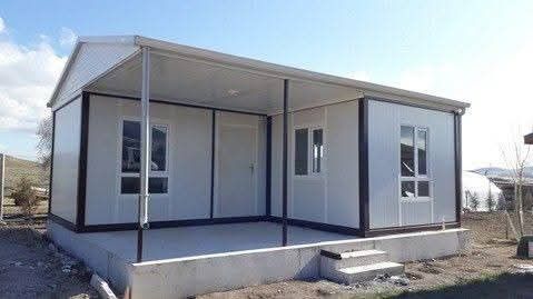 Vand casa 9x12 m din panouri sandwich izolata