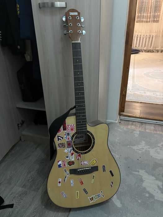 Продам гитару за хорошие цену