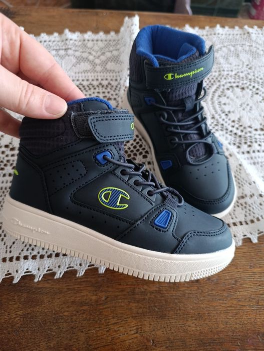 Vand papuci copii champion