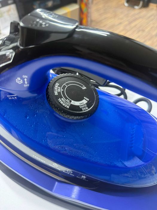 Fier de calcat fara fir Rowenta Freemove 2400W