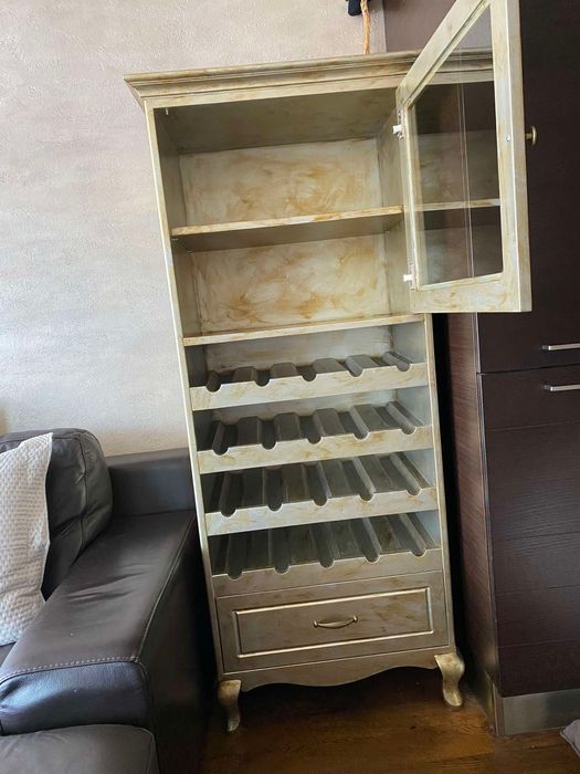 Ръчно изработен шкаф винарна