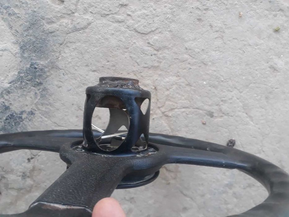 Руль  переделано под УАЗ.